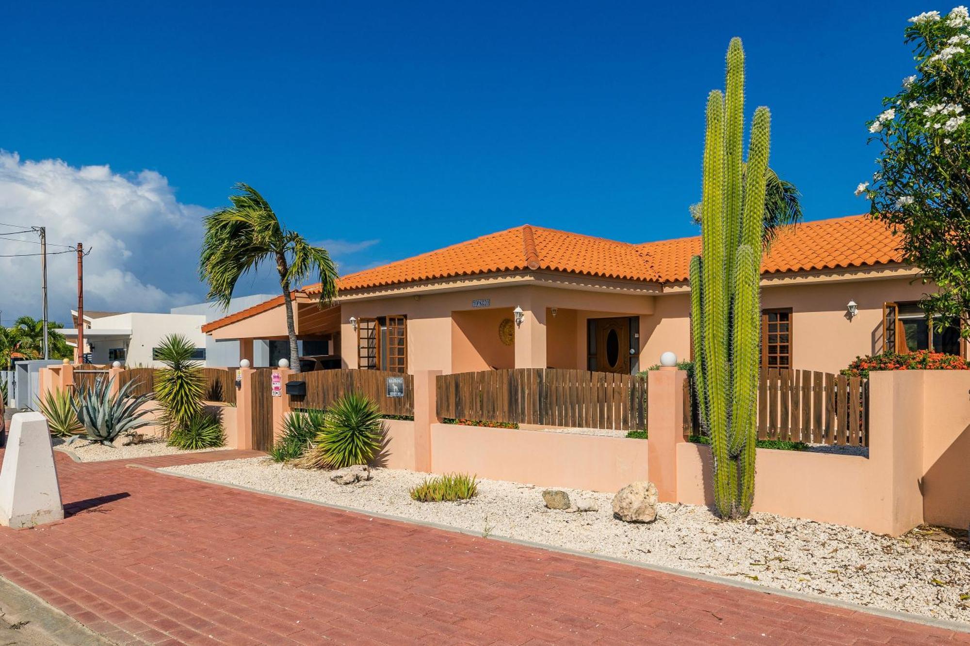 Sunrise Villa Is Gorgeous For Daily Views Of Sunrises And Sunsets パームビーチ エクステリア 写真